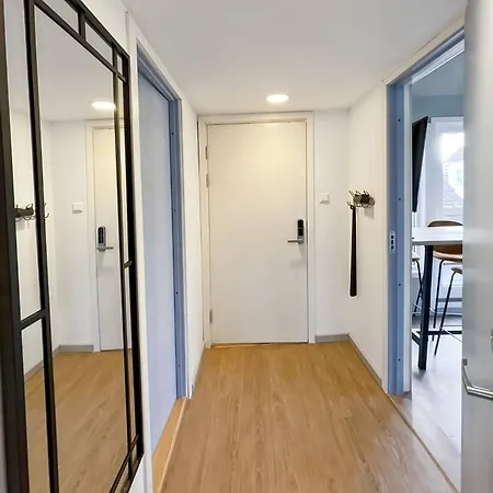 Apartment Nostalgic Nook 27 By *